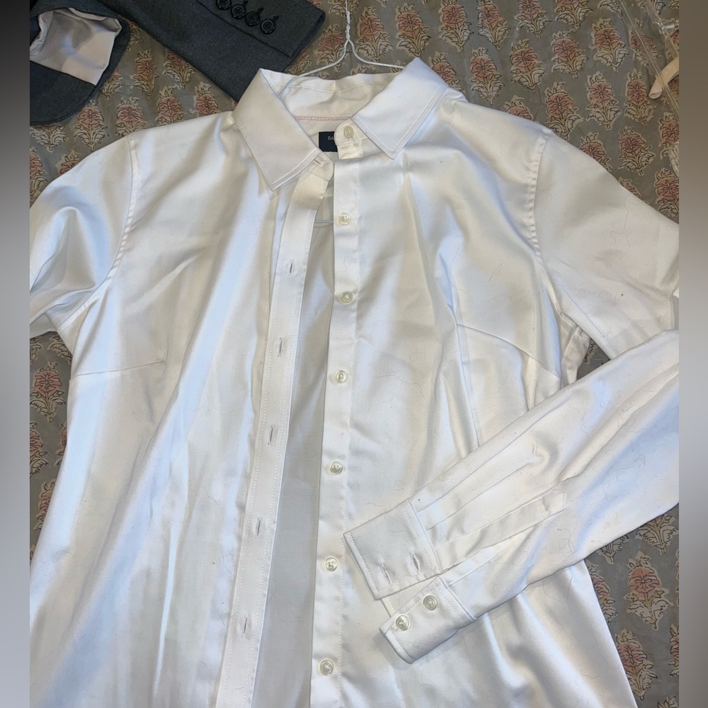 Banana Republic women’s tailored button down